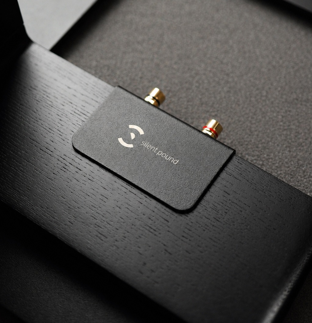 Bloom black ashwood stand detail