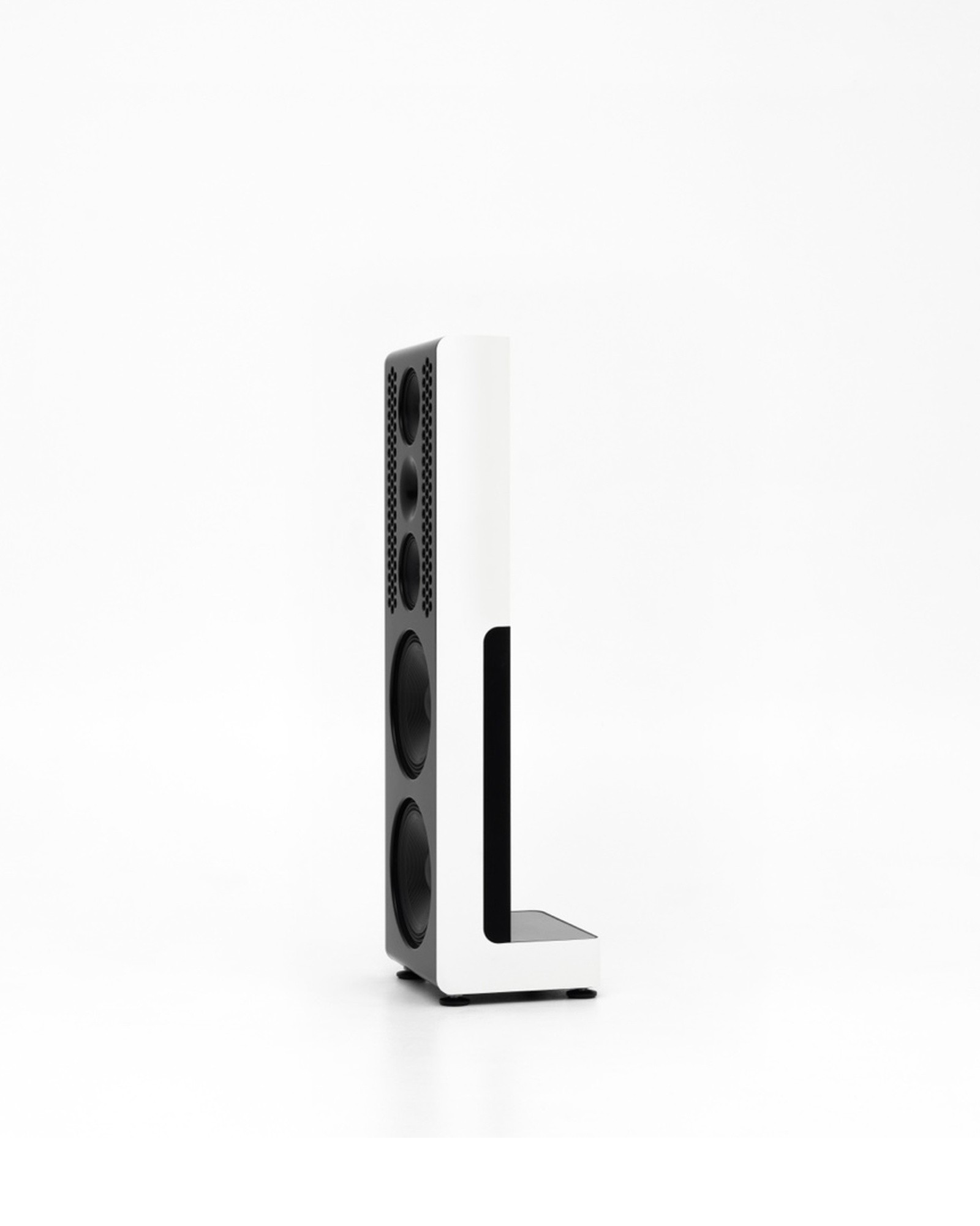 Close profile view of Silent Pound speaker silhouette